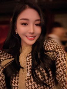 白鹿鹿-2-2.jpg